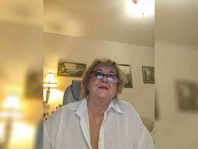 KarinkaSweet webcam