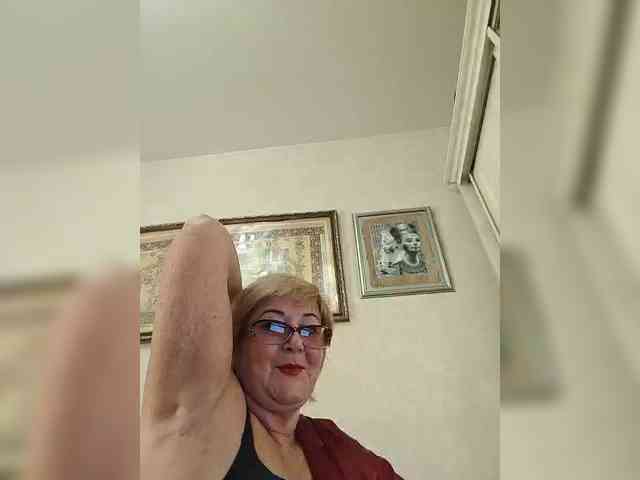 KarinkaSweet webcam