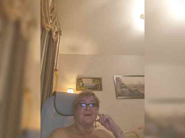 KarinkaSweet webcam