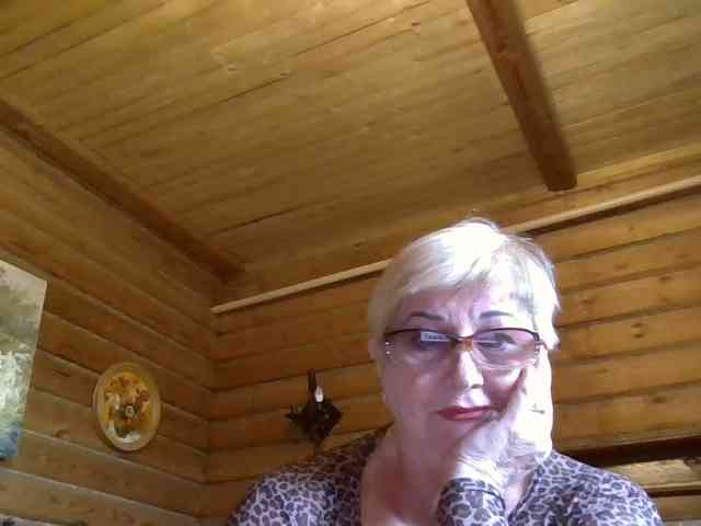 KarinkaSweet webcam