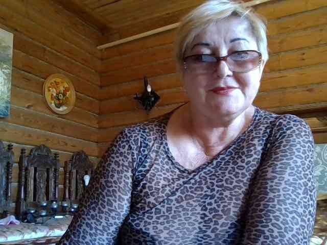 KarinkaSweet webcam
