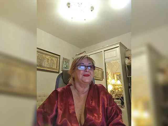 KarinkaSweet webcam
