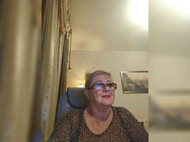 KarinkaSweet webcam