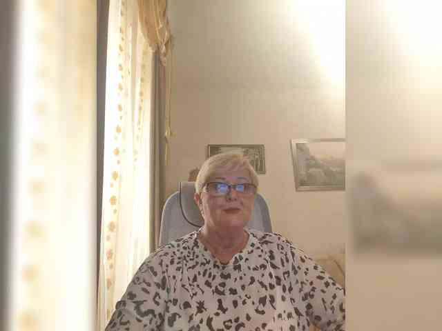 KarinkaSweet webcam