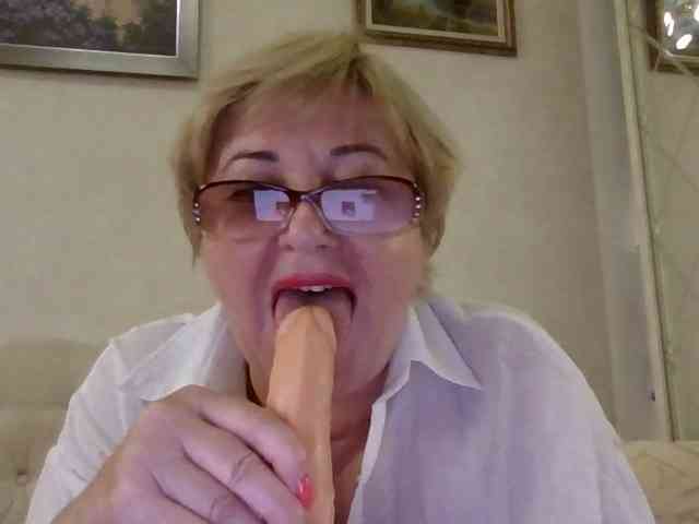 KarinkaSweet webcam