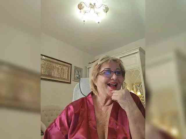 KarinkaSweet webcam