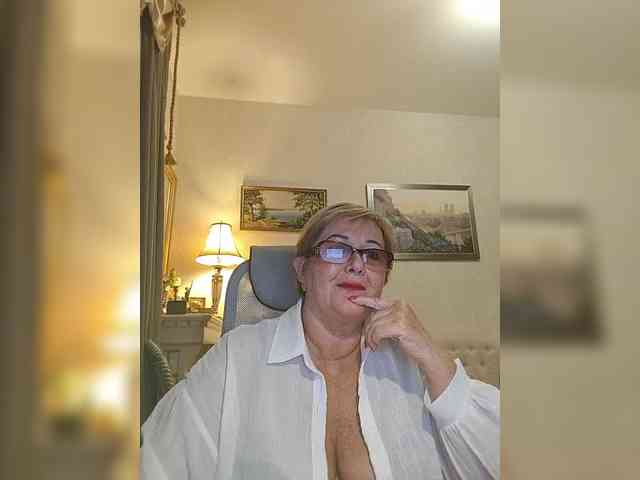 KarinkaSweet webcam