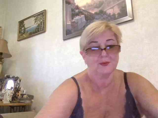 KarinkaSweet webcam