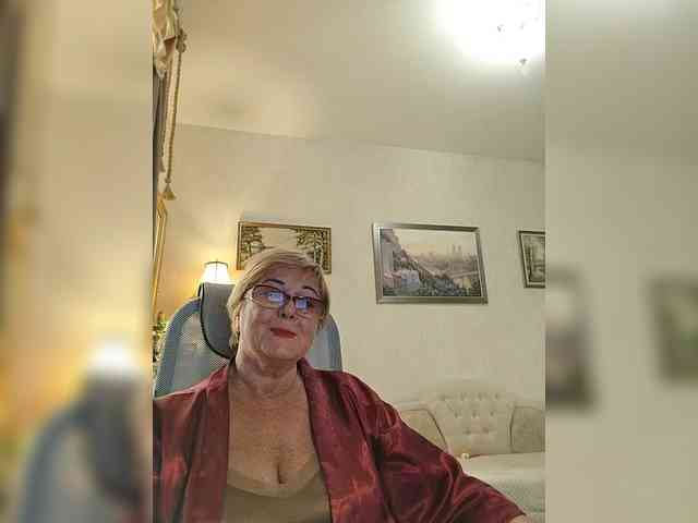 KarinkaSweet webcam