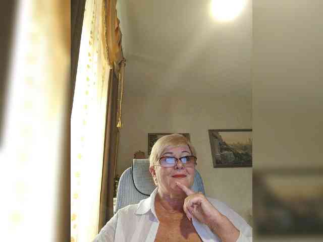 KarinkaSweet webcam