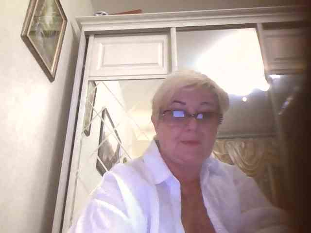KarinkaSweet webcam