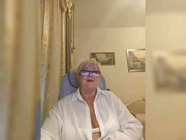 KarinkaSweet webcam