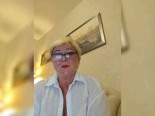 KarinkaSweet webcam