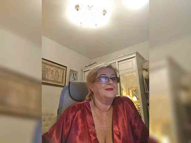 KarinkaSweet webcam