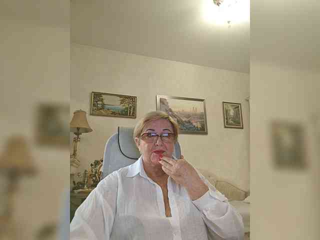 KarinkaSweet webcam