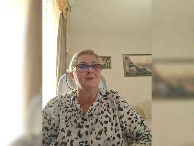 KarinkaSweet webcam