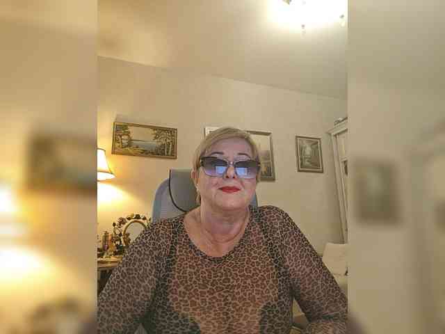 KarinkaSweet webcam