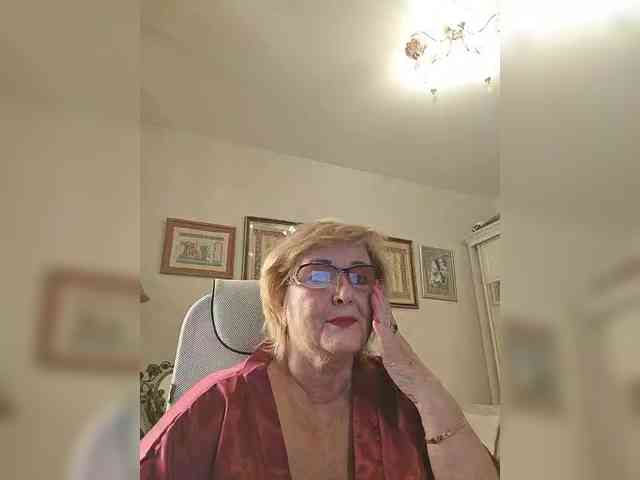 KarinkaSweet webcam
