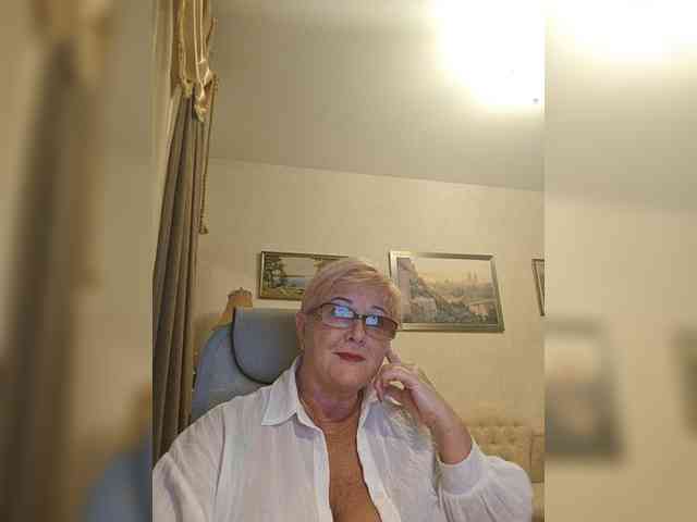 KarinkaSweet webcam