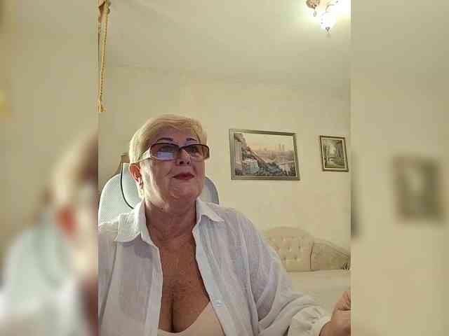 KarinkaSweet webcam