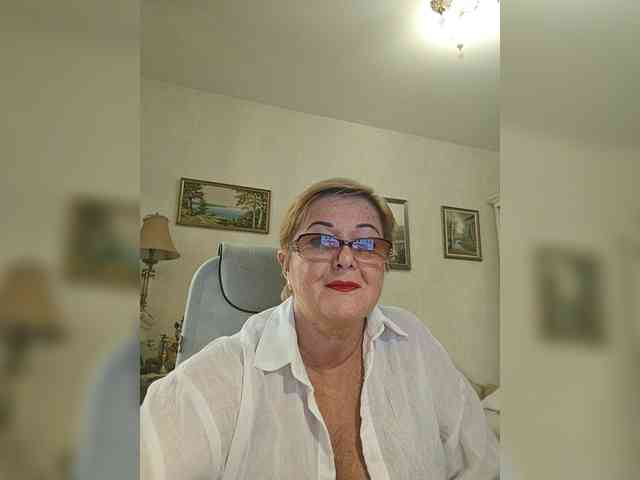 KarinkaSweet webcam