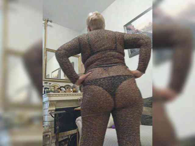 KarinkaSweet webcam