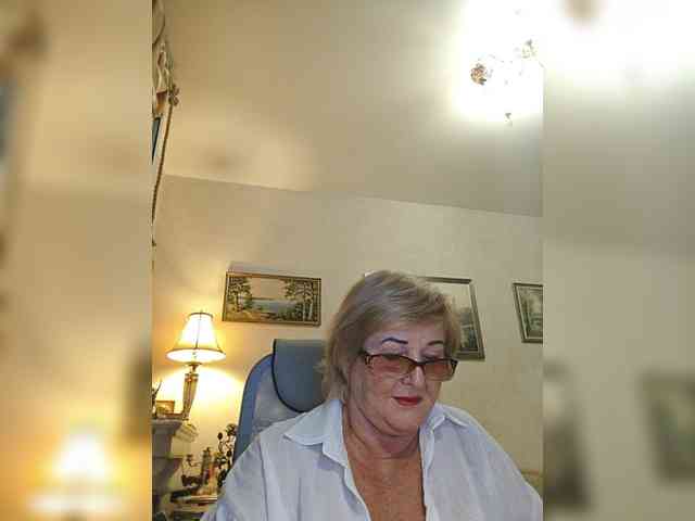 KarinkaSweet webcam