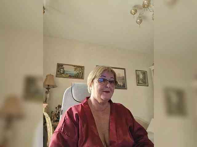 KarinkaSweet webcam