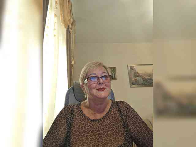 KarinkaSweet webcam