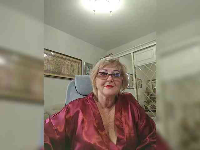 KarinkaSweet webcam