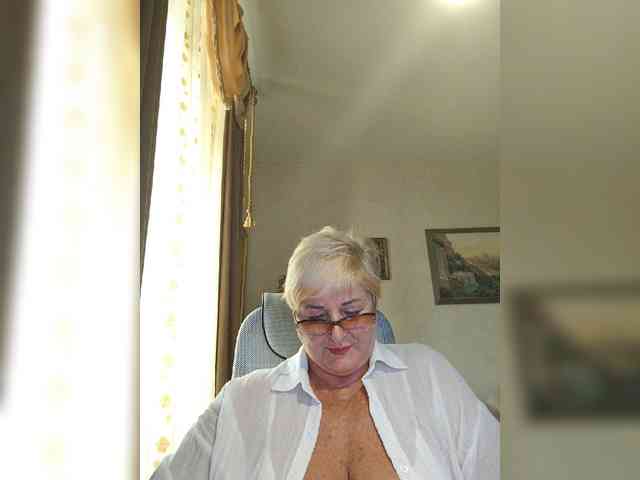 KarinkaSweet webcam
