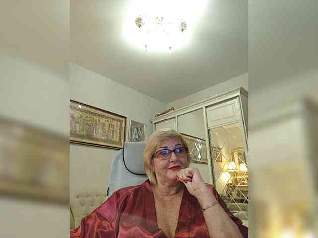 KarinkaSweet webcam