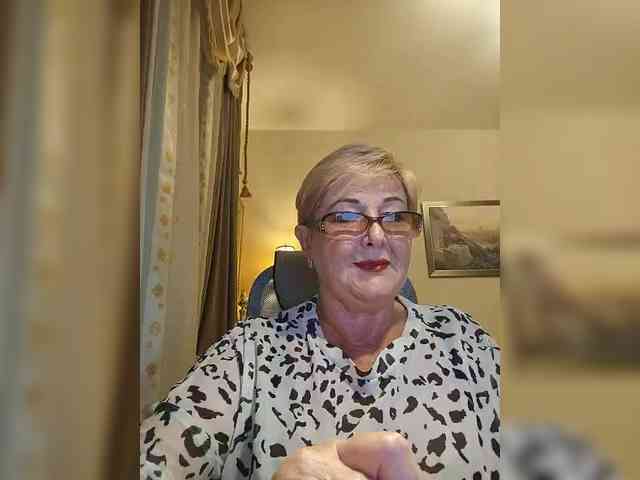 KarinkaSweet webcam