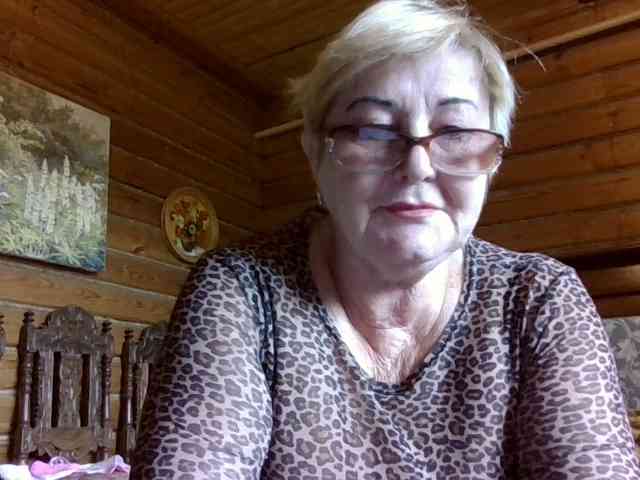 KarinkaSweet webcam