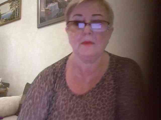 KarinkaSweet webcam