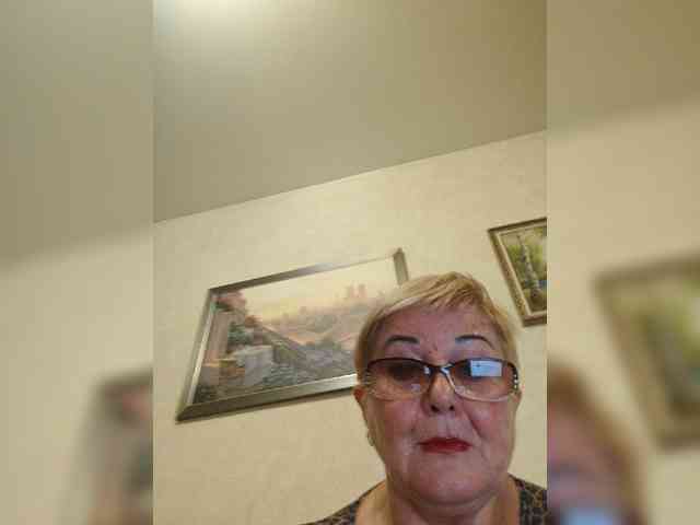 KarinkaSweet webcam