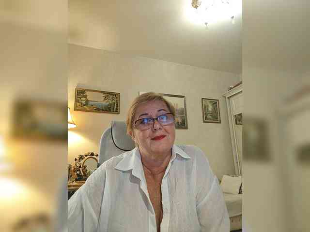 KarinkaSweet webcam
