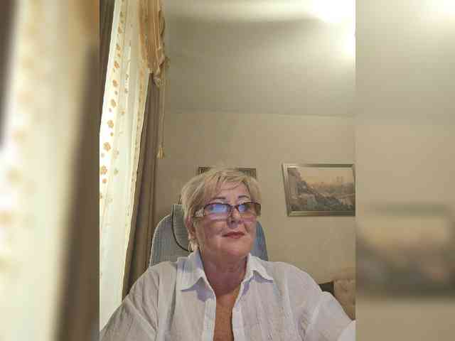 KarinkaSweet webcam