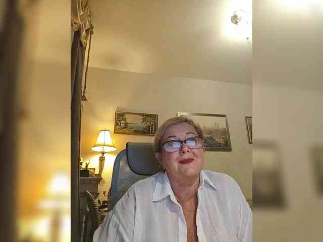 KarinkaSweet webcam