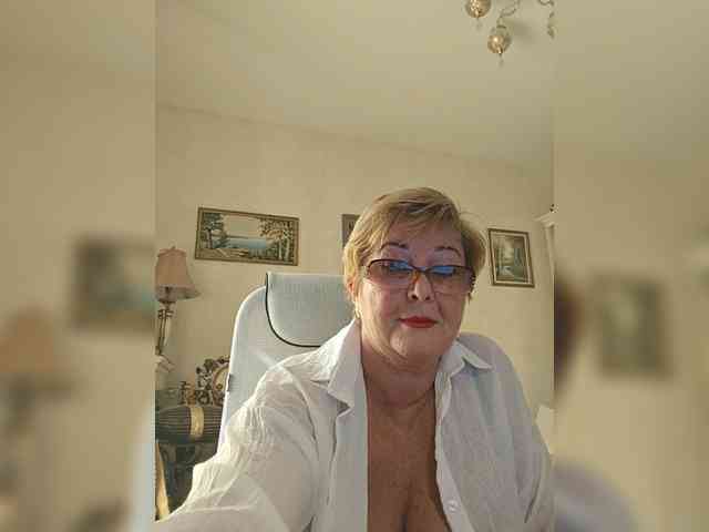 KarinkaSweet webcam