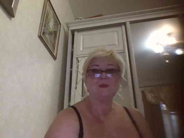 KarinkaSweet webcam
