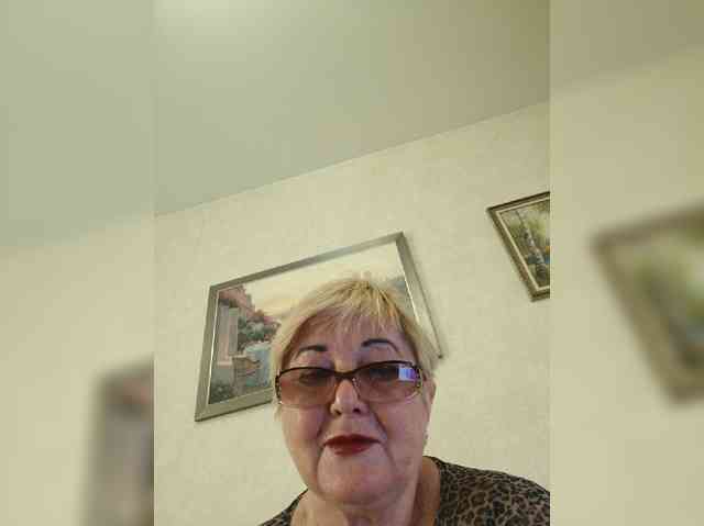 KarinkaSweet webcam