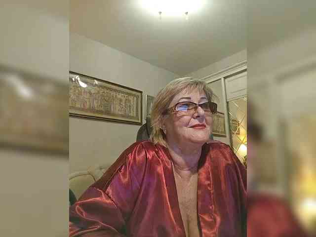 KarinkaSweet webcam