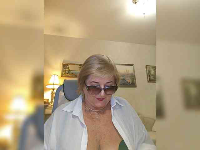 KarinkaSweet webcam