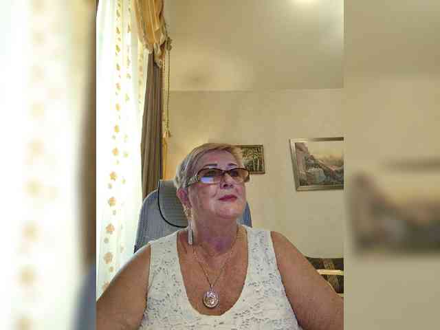 KarinkaSweet Live Webcam on BongaCams