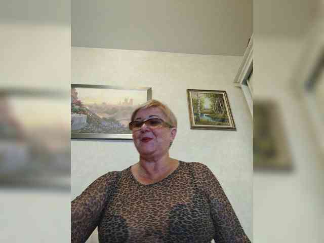 KarinkaSweet webcam