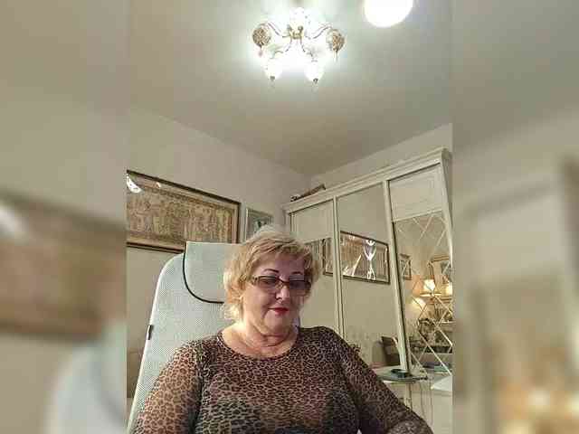 KarinkaSweet webcam