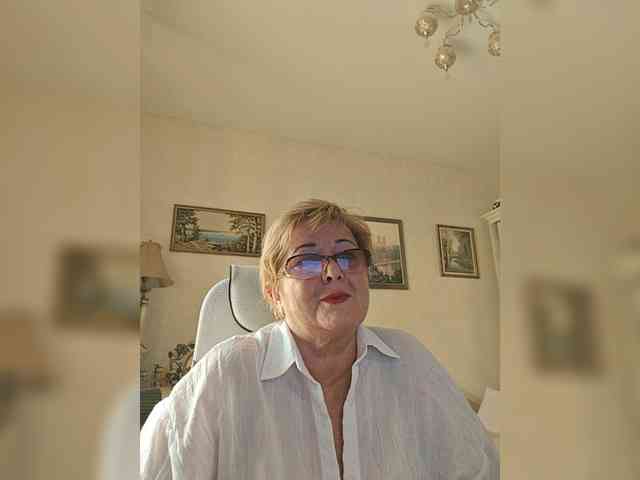 KarinkaSweet webcam