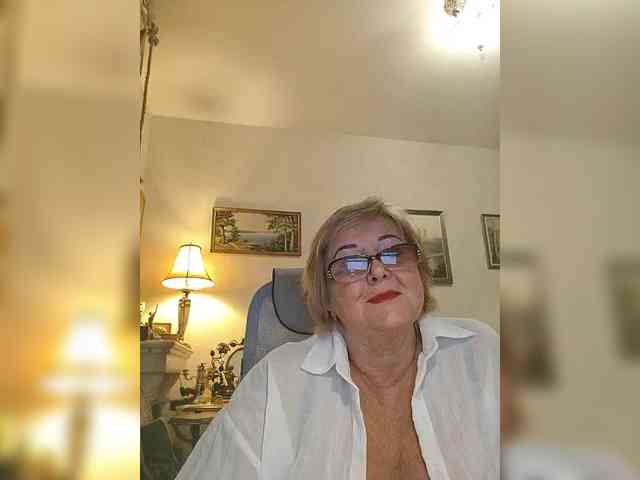 KarinkaSweet webcam