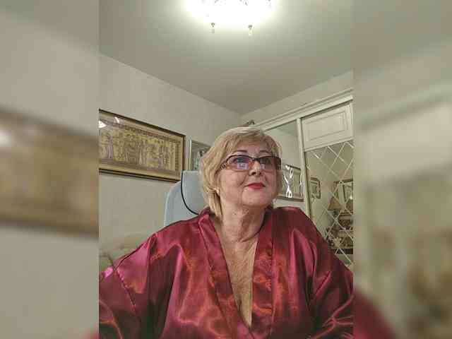 KarinkaSweet webcam